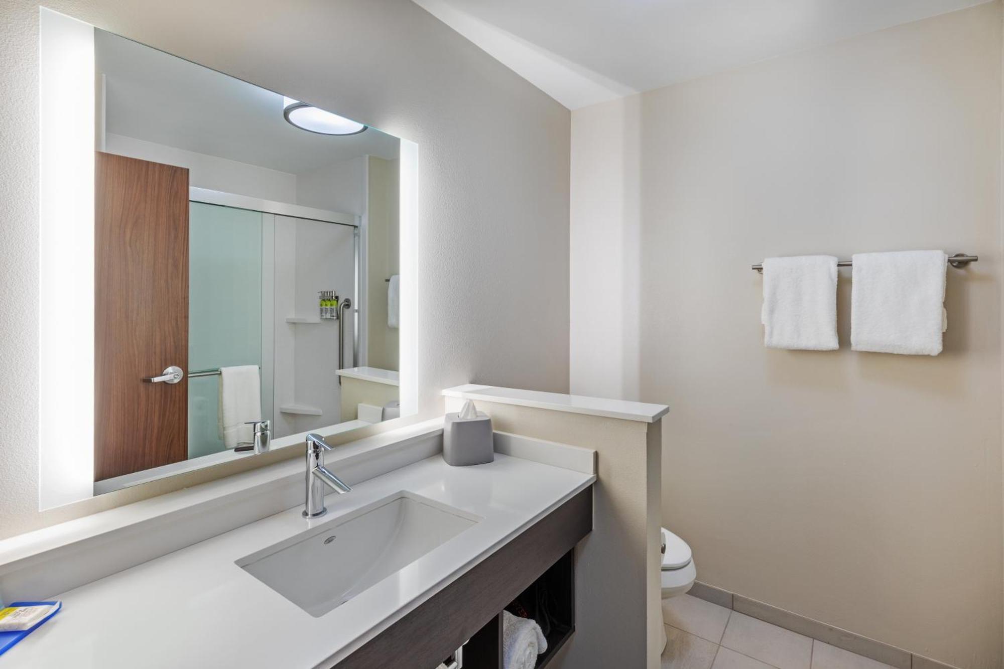 Holiday Inn Express & Suites Purcell By Ihg Εξωτερικό φωτογραφία