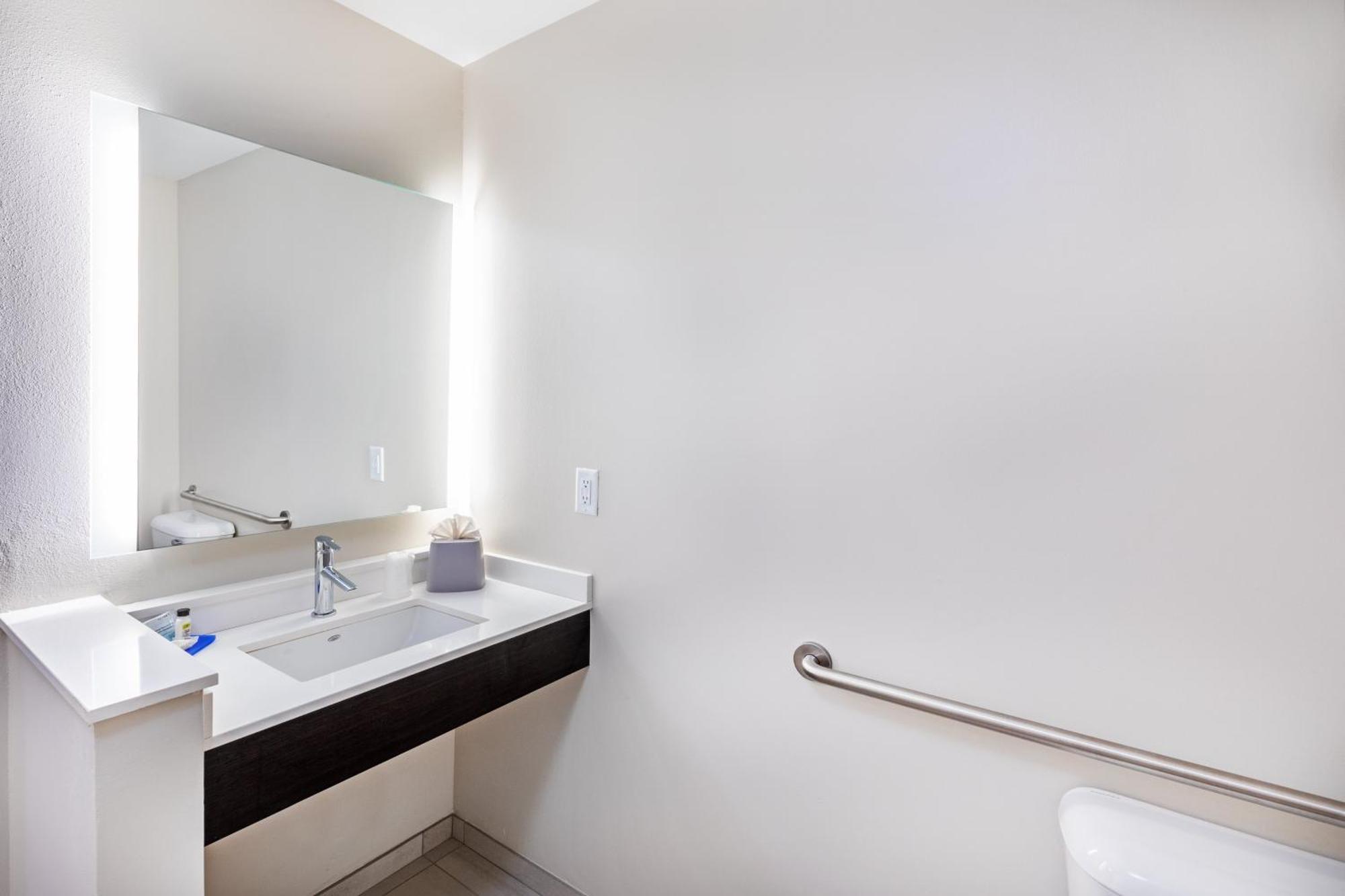 Holiday Inn Express & Suites Purcell By Ihg Εξωτερικό φωτογραφία